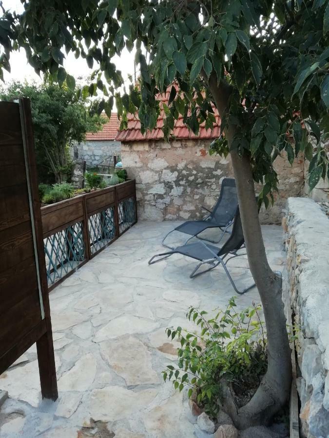 Krka Waterfalls Stonehouse Roko Lozovac Buitenkant foto