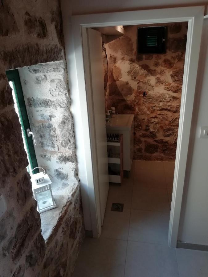 Krka Waterfalls Stonehouse Roko Lozovac Buitenkant foto